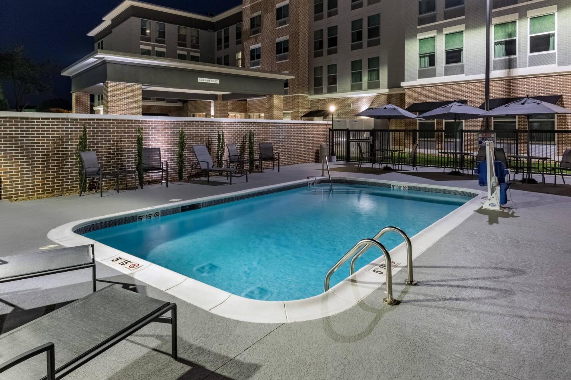 Fairfield & Historic Downtown 3*