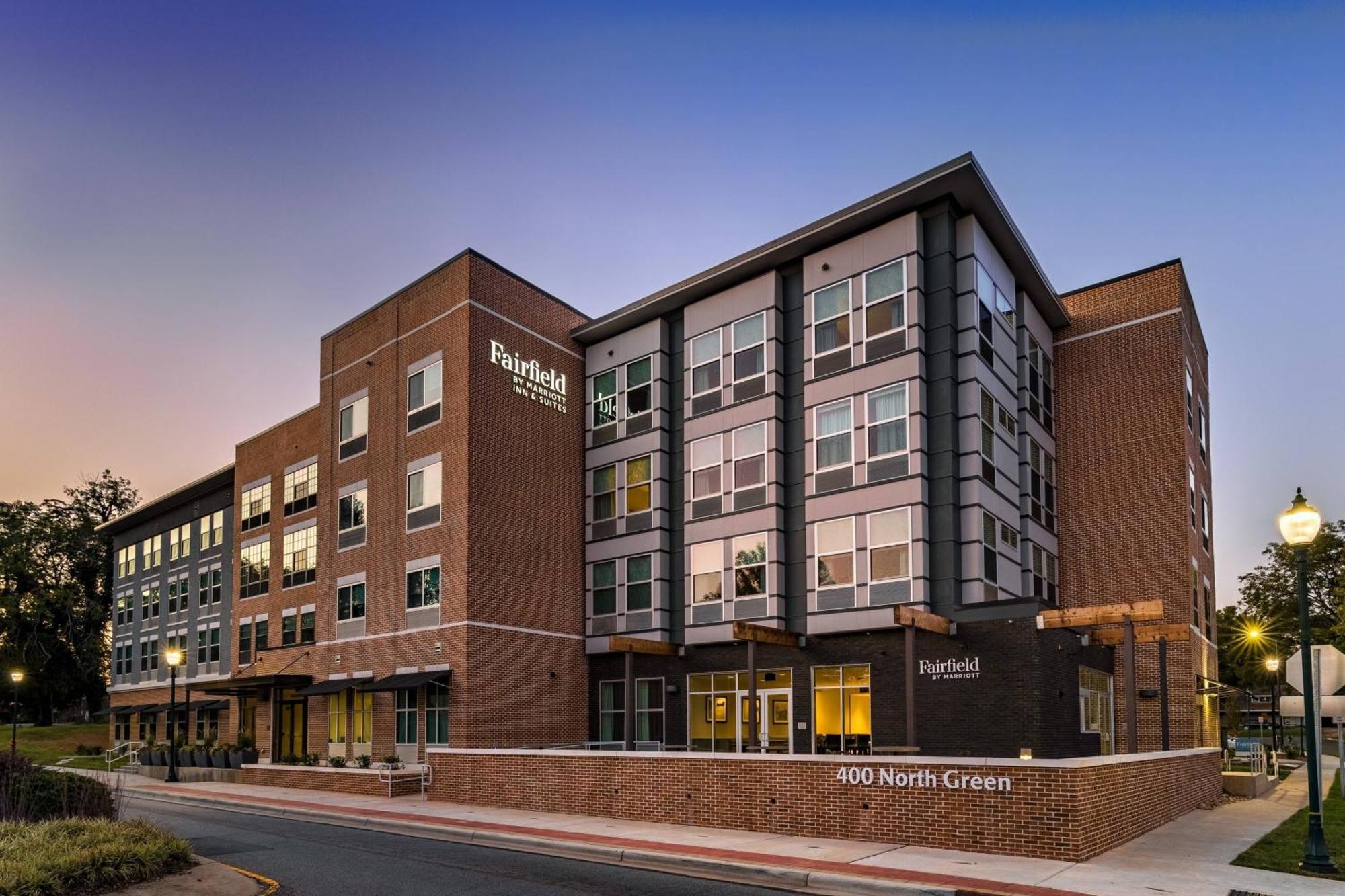 Hotel Fairfield & Historic Downtown Morganton